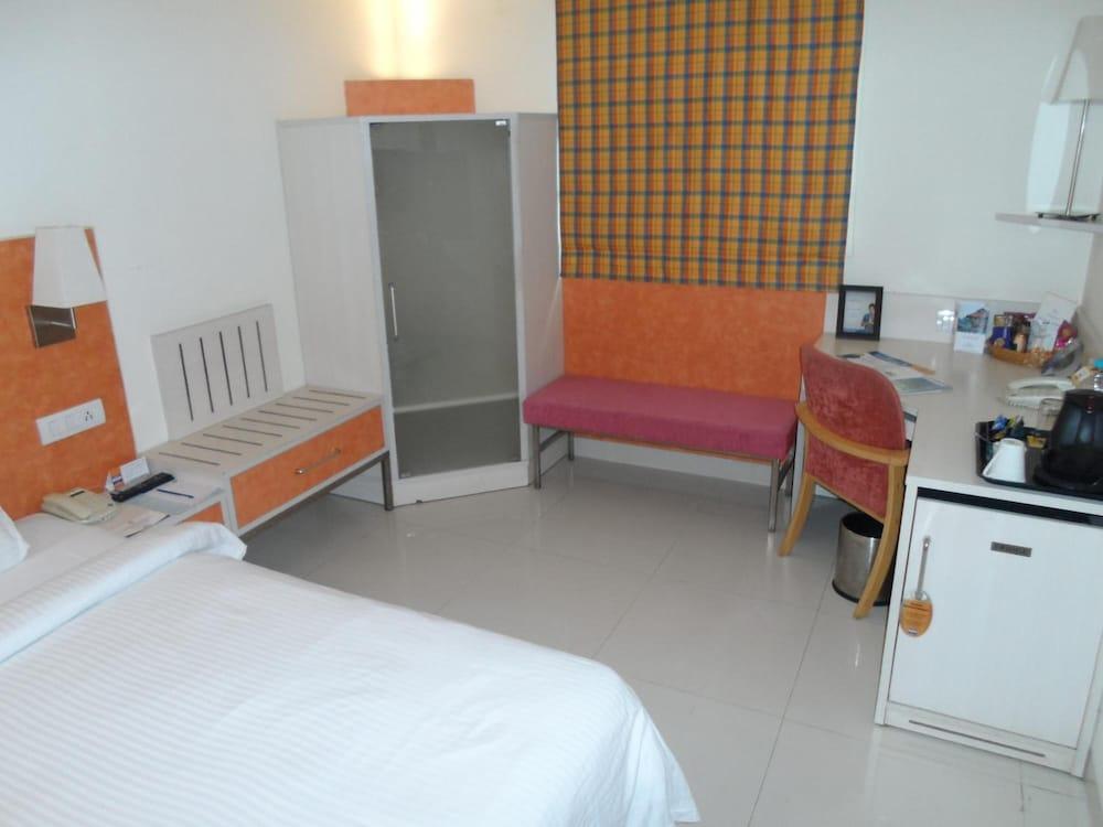 Aditya Hometel Haïdarabad Extérieur photo