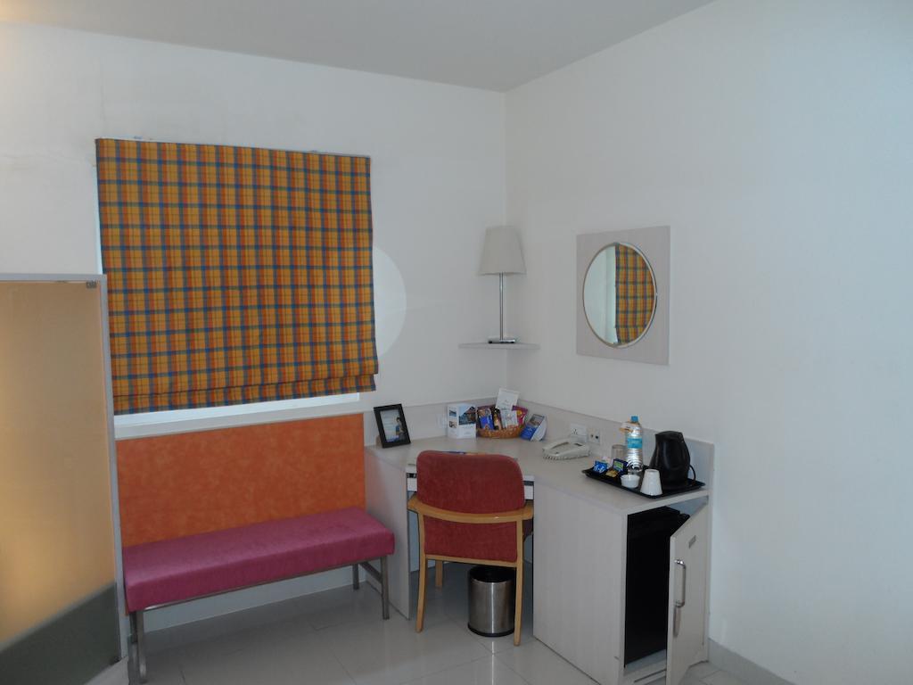 Aditya Hometel Haïdarabad Extérieur photo